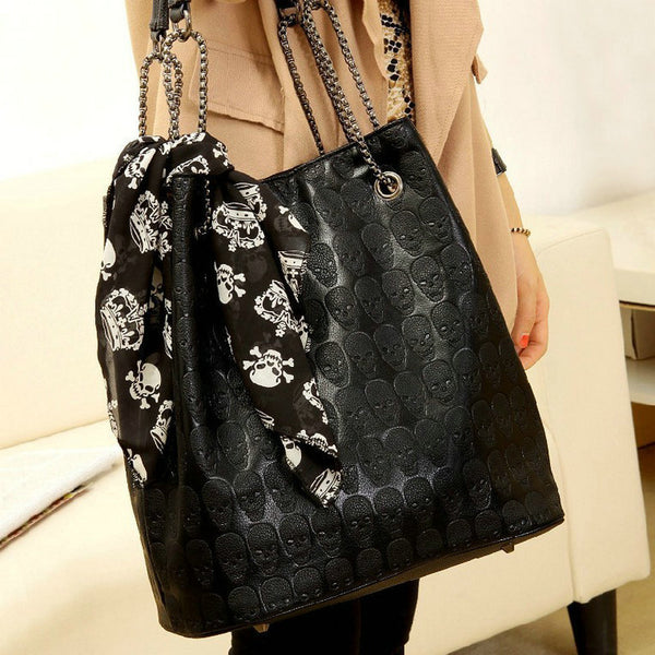 Heads Roll Tote Handbag-Scarlett Fever.