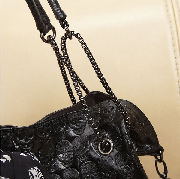Heads Roll Tote Handbag-Scarlett Fever.
